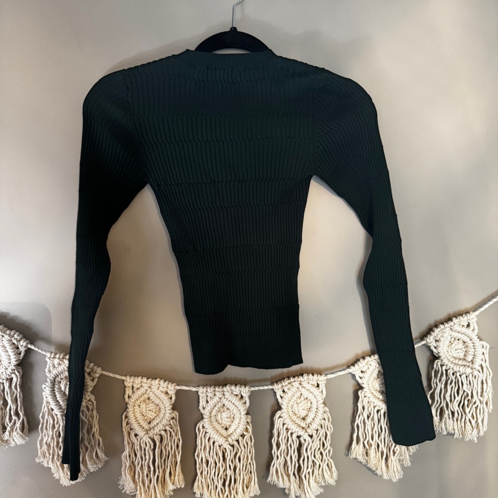 Dynamite Women’s Green Sweater - Picture 5 of 6